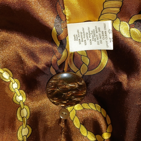 Dennis Basso Luxe faux fur coat. - Picture 10 of 13